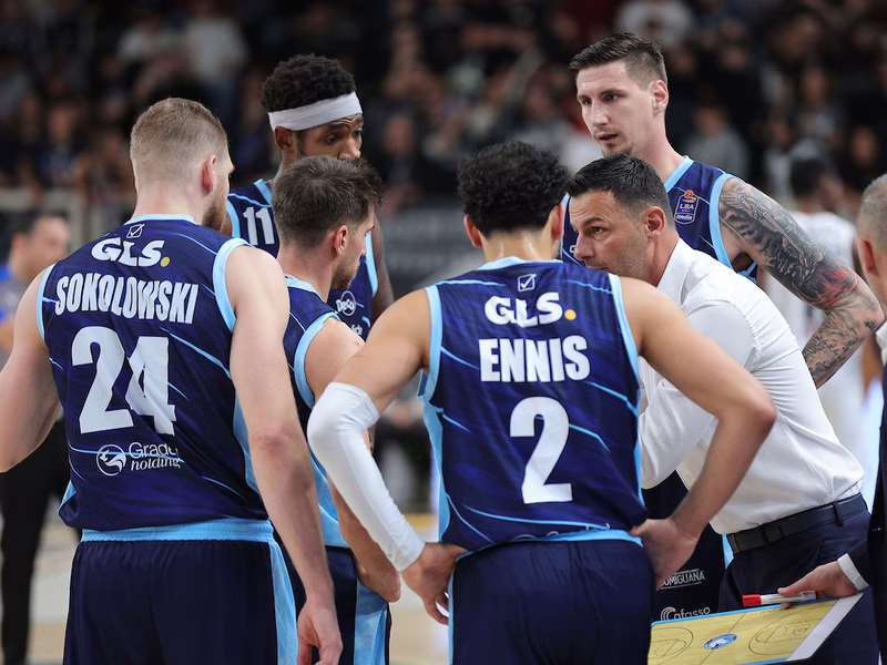 Cambios en en Napoli de Pedro Llompart, Milicic sigue y primer fichaje