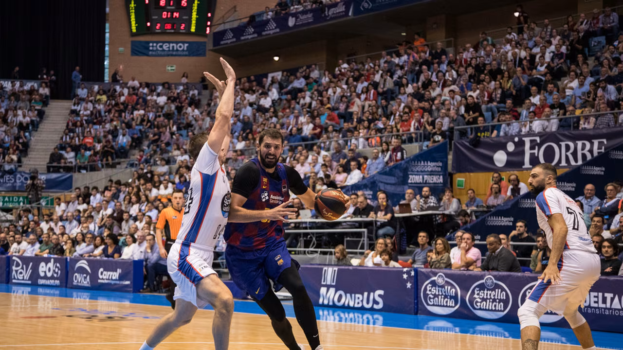 La primera exhibición de Mirotic derrota a un competitivo Obradoiro (86-92)