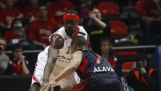 EL Quarterfinals (III); Navarro, el Barça y el Caja Laboral se recomponen, Partizan se luce ante 23,000 personas y Prokom frena al Olympiacos