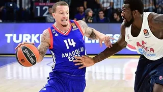 Josh Adams, potencia y velocidad para el puesto de base en el Unicaja