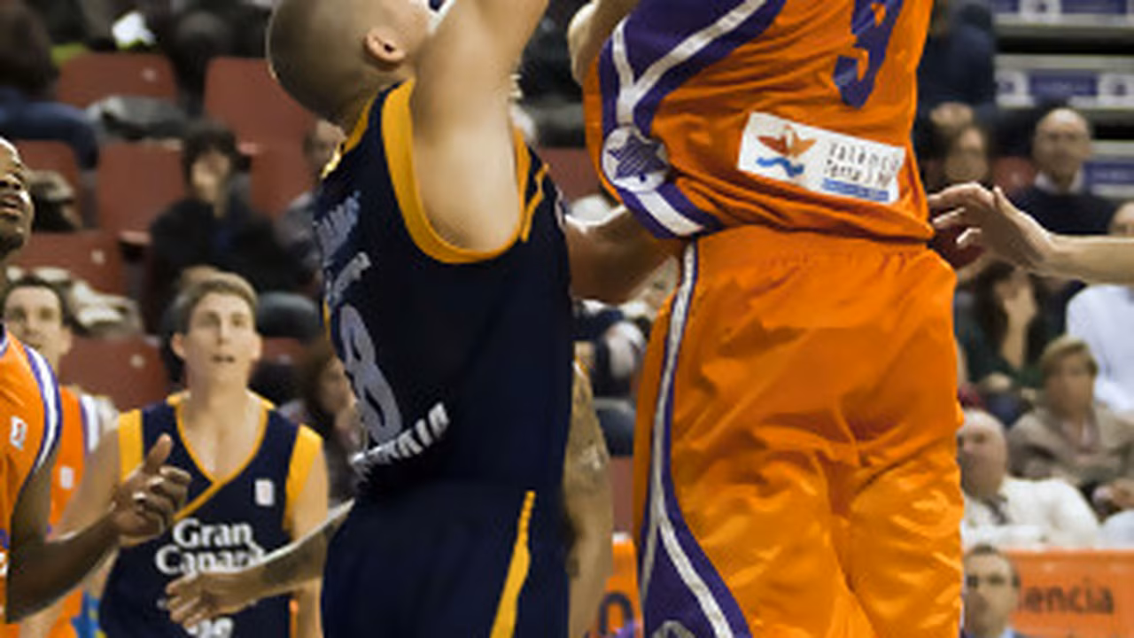 El PE Valencia hace historia y se mete en la Copa del Rey tras vencer al Gran Canaria 2014