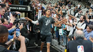 ¿Correspondió Victor Wembanyama al hype en su debut como lo hicieron Duncan y Robinson?