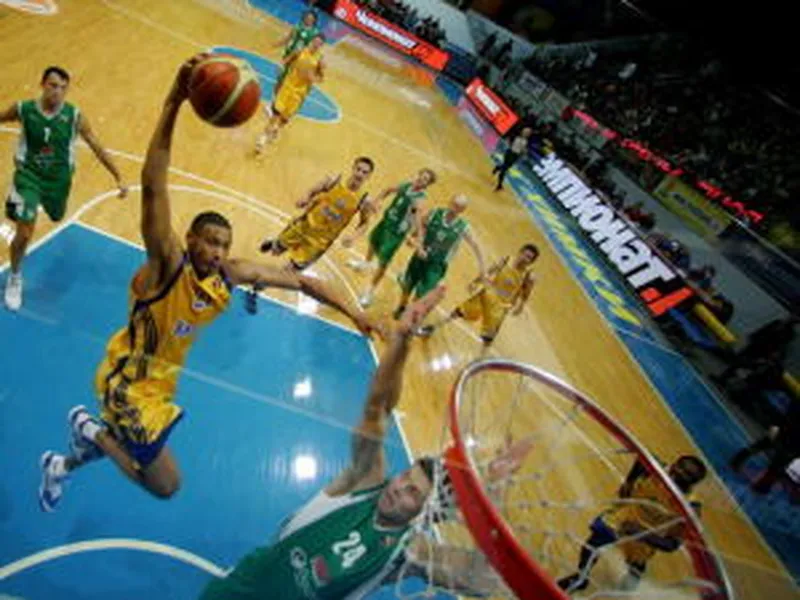 Zoco Europeo: McCarty y Rizvic, a Unics. Javtokas, fuera de Khimki. Rumores en Panathinaikos y Olympiacos. Pasalic, a la Cibona. Y mucho más