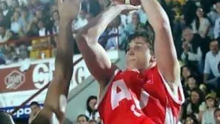 Zoco Europeo: Gallinari  jugará para Scariolo en el Emporio Armani; Ben Uzoh (Nets) será el relevo de Edgar Sosa en Montegranaro.  El fichaje de Okur ya es oficial