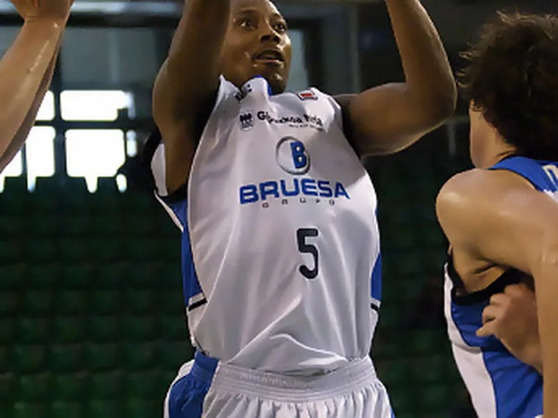 Gipuzkoa Basket: Hopkins renueva una temporada más