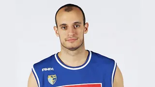 Carlos Jiménez, duda para el derbi