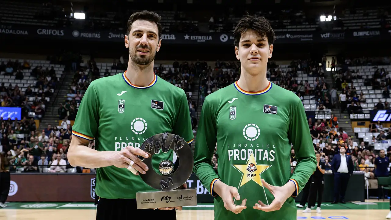 Ian Platteeuw abandona la Penya y llega al hogar NCAA de Stephen Curry