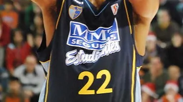 Un viejo conocido del basket español, Larry Lewis, ficha por Los Angeles Lakers