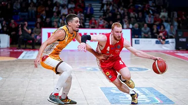 ⁠De estar descartado en Baskonia a liarla en Italia: Nico Mannion