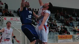 Chema Marcos, primer jugador experimentado para el filial del Regal F.C. Barcelona y Juanma Ruiz, opción para apuntalar su perímetro