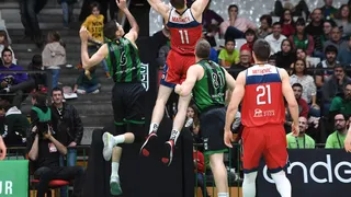 El Manresa se lleva un derbi catalán de infarto (104-106)