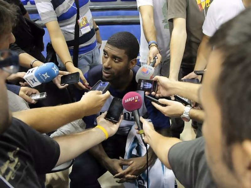 La Noche Americana: O.J. Mayo hace de Harden contra los Rockets. Vinnie del Negro critica la actitud defensiva de sus titulares. Récord de triples para los Spurs (19). Los Timberwolves y Pau Gasol