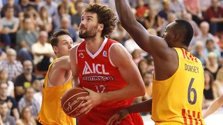 Luksa Andric se desvincula de ICL Manresa. McConnell, un mes en el dique seco