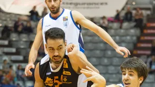 Força Lleida logra su primer triunfo. Barça B, Melilla y Cáceres fallan en casa