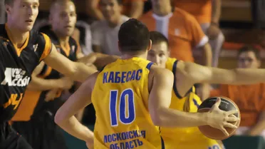 Raül López y Carlos Cabezas no pudieron debutar con victoria en competición oficial con el Khimki