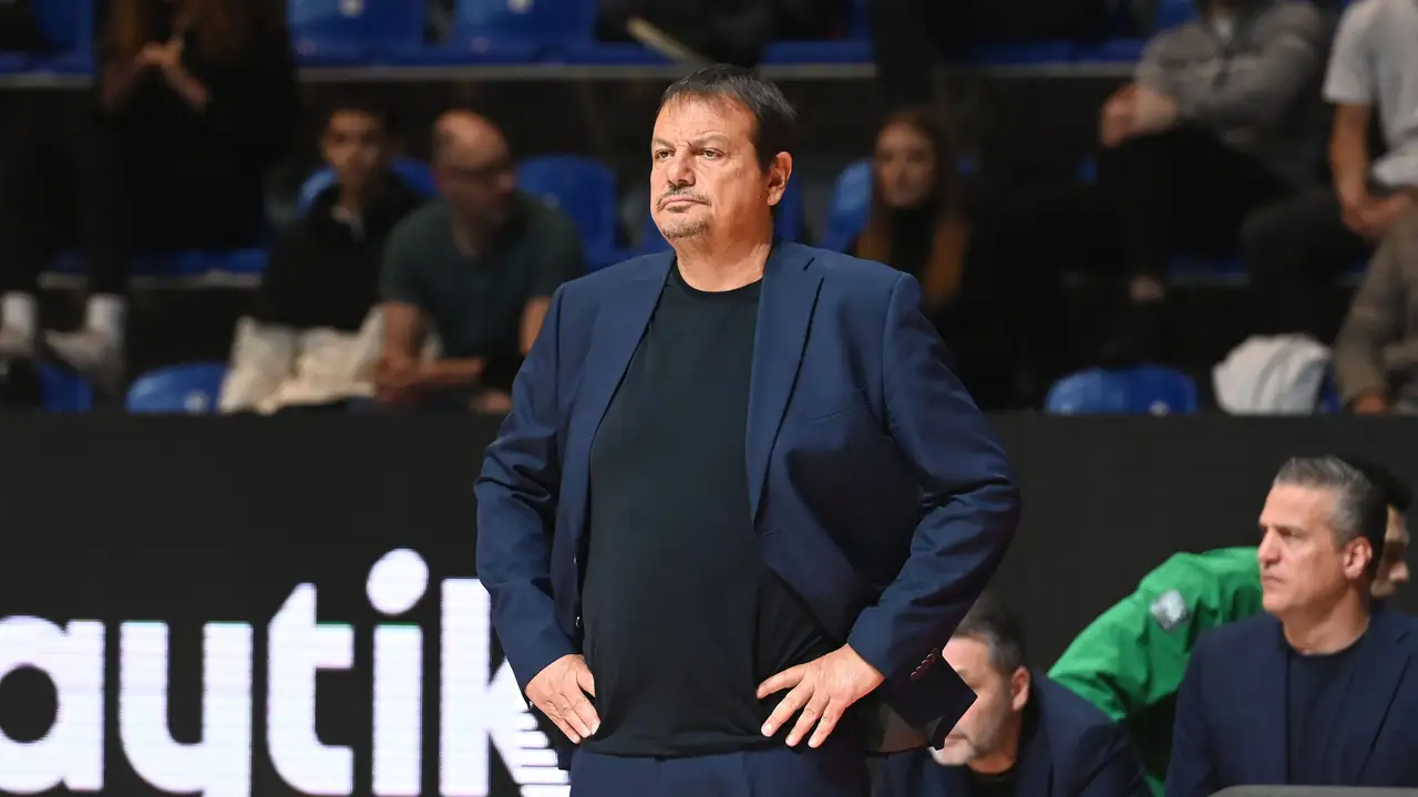 Ataman habla claro sobre los rumores de su estrella en Panathinaikos y defiende a otra