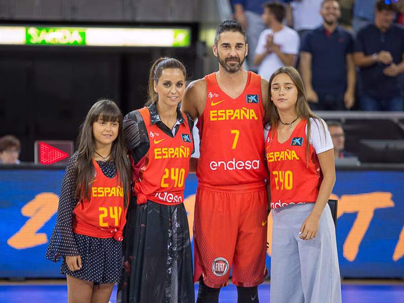 España y Navarro, de homenaje ante Venezuela (90-44)