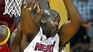 Shaquille arrasó a los Hawks y Varejao sigue participando