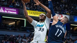 Los Lakers tienen un plan para conseguir a un pivot con un doble-doble de promedio