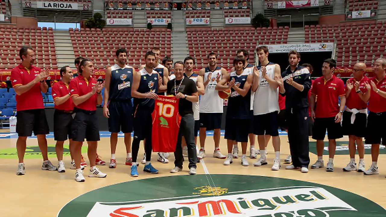 La selección española homenajea a Solobasket.com en Logroño por su X Aniversario