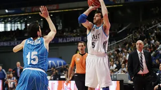 El Madrid derrota al Cajasol sin necesidad de sacar su mejor versión (84-74)
