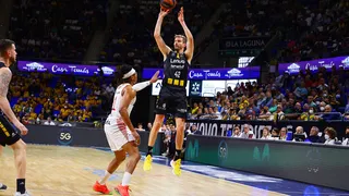 La lluvia de triples de Lenovo Tenerife deja sin opciones a BAXI Manresa (94-83)