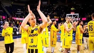 El Lenovo Tenerife gana tras un tiro libre de Huertas en la última jugada