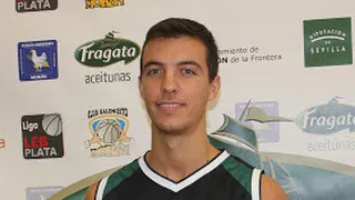 Javi Marín, primera pieza del Aceitunas Fragata Morón 2016-17