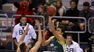 Unicaja fue menos malo que el Uxue Bilbao y se llevó la victoria (63-59)
