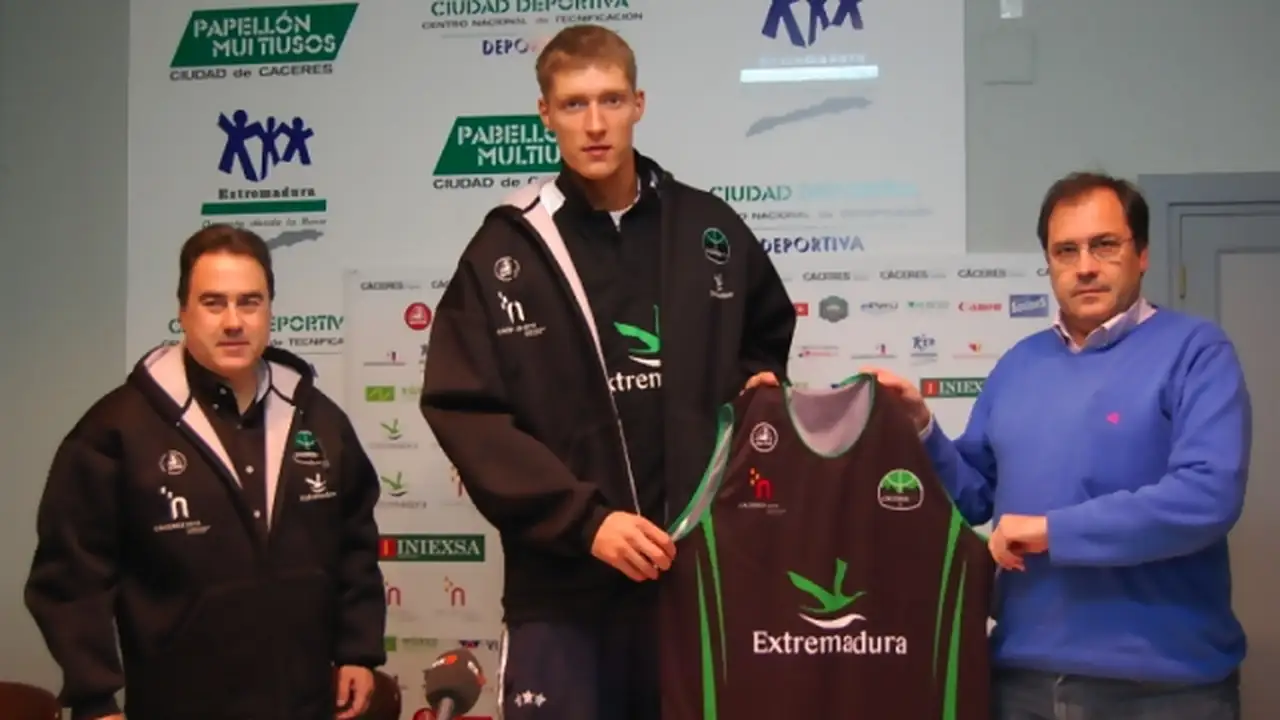 Fuenlabrada cede a su 2,13 Kaspars Berzins al Cáceres 2016 de la Adecco Oro