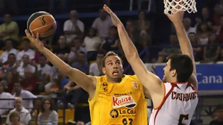 El Kalise Gran Canaria renueva a Carl English