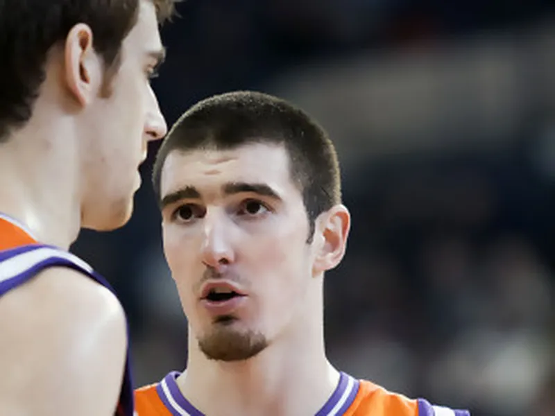Vía libre para ir a la NBA: Víctor Claver y Nando de Colo se desvinculan del Valencia Basket