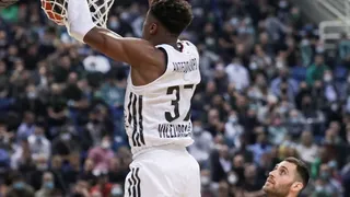 Coviran Granada: objetivo Kostas Antetokounmpo