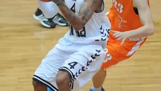 Eurocup (J1): Cajasol y Asefa Estudiantes pueden con Nymburk y Paok. Budivelnik sorprende a GC 2014. Iverson, 15 puntos y derrota en su debut. PJ Tucker, MVP