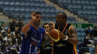 Rogelio Legasa cubrirá en Rosalía la baja de un Albert Fontet que rescinde para jugar en León