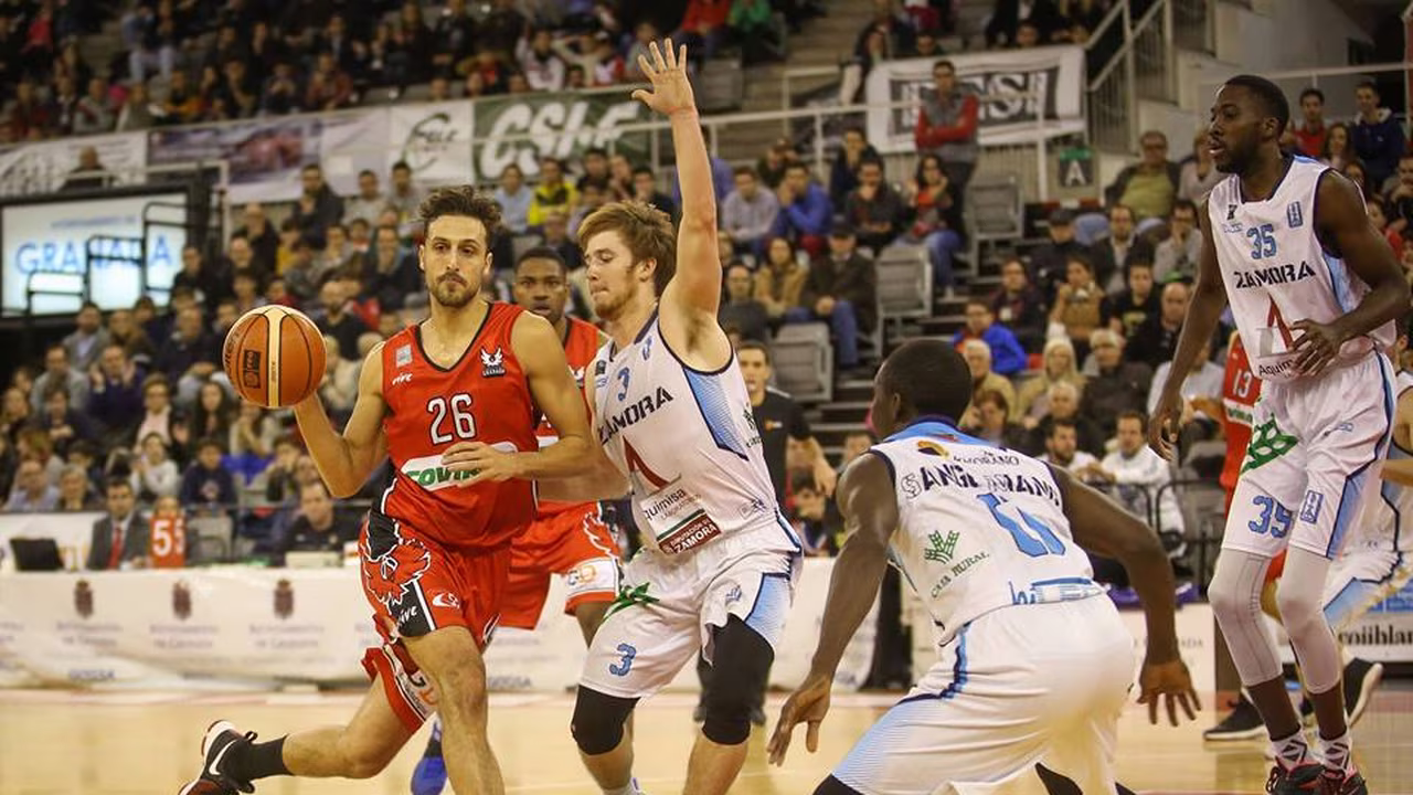 Zamora y Agustinos soprenden. Sammic, líder en solitario. Laguerre, MVP