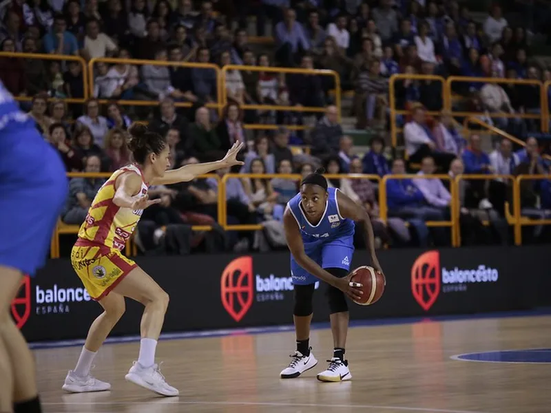 LF ENDESA J7: Girona le gana el duelo a Avenida y se queda líder en solitario