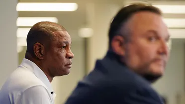 Doc Rivers seguirá como head coach de 76ers