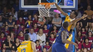 Victoria histórica del UCAM Murcia en el Palau a base de triples