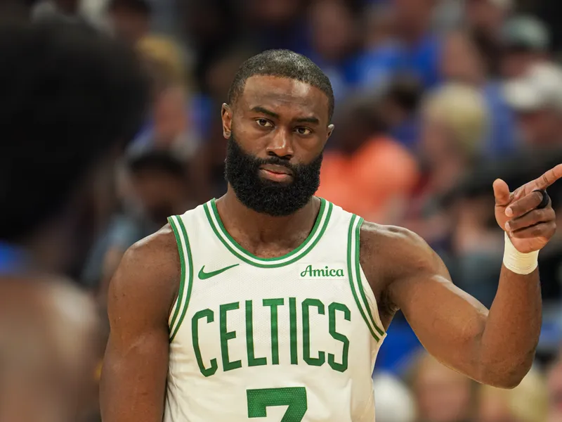 NBA rumores: ¿Tres equipos al acecho para llevarse a Jaylen Brown?