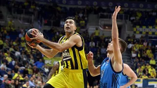 Euroliga (J12): Sloukas ha vuelto! Plaza gana. Rice tiene un día histórico en el derbi
