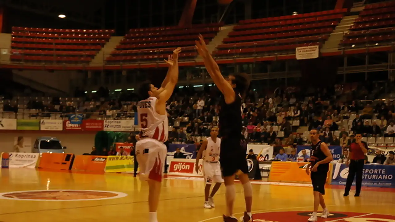 Chus Poves sustituye a Iñaki Narros en Palencia Baloncesto