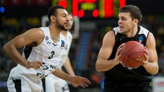 RETAbet Bilbao Basket brinda la primera a Mrsic y se desquita en Belgrado (67-83)