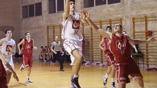 El filial del CAI apuesta por la juventud para la LEB Plata. Álvaro Lobo, al Óbila