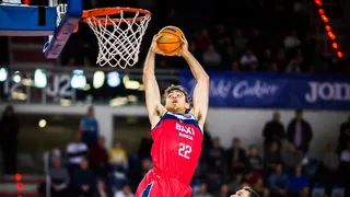 BAXI Manresa se impone en el festival ofensivo de la temporada (102-121)