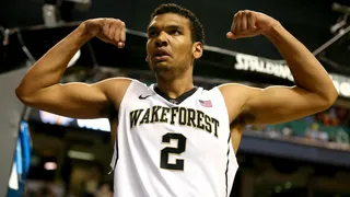 Devin Thomas un nuevo Hombre de Negro para apuntalar la pintura