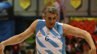 Fernando Romay baila hasta el Chiki Chiki