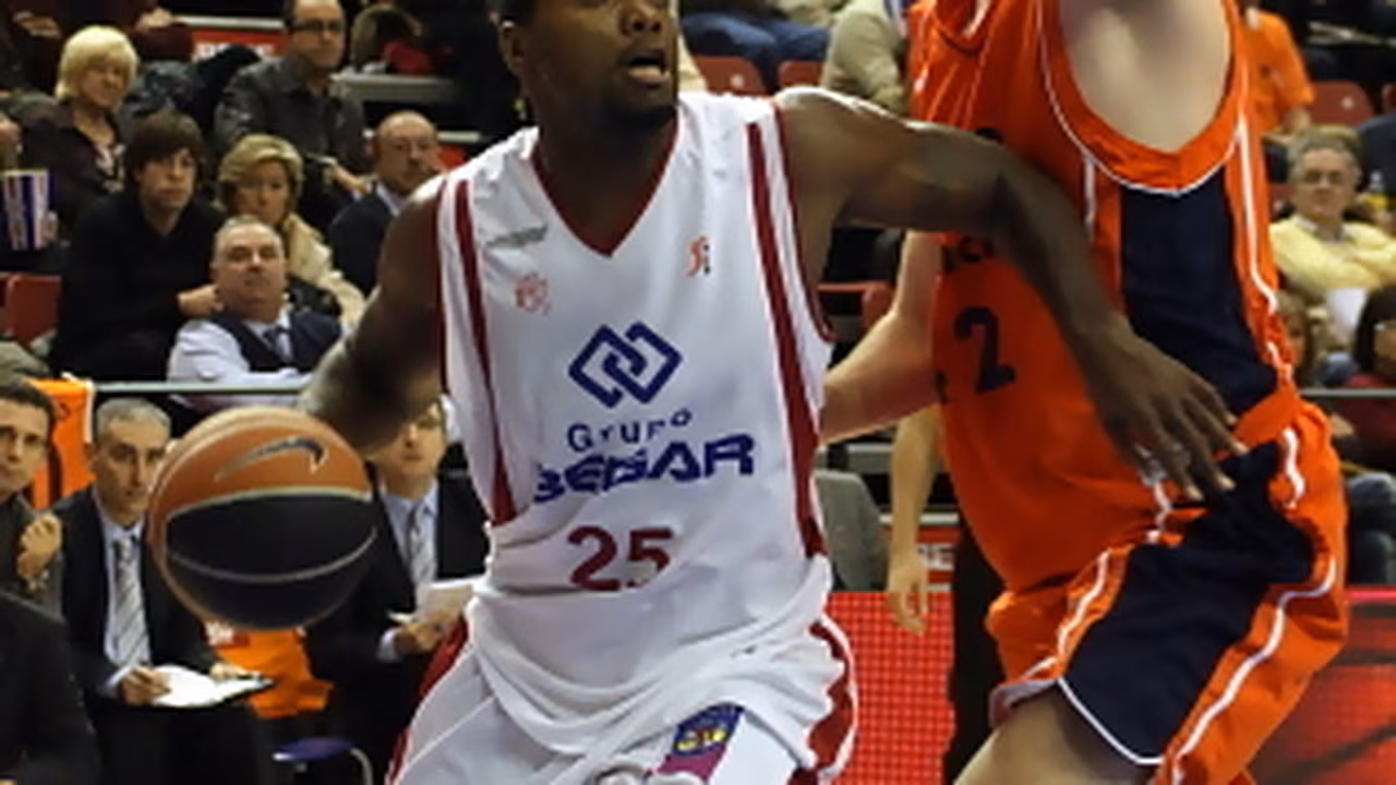 Kevin Thompson recala en el Plus Pujol Lleida