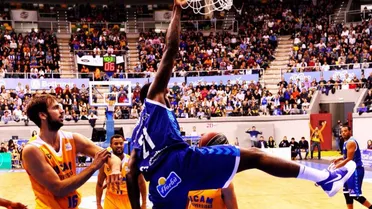 Zoco ACB: Thompson y Delía renuevan, entradas y salidas en GBC, fichaje y cesión en Obra