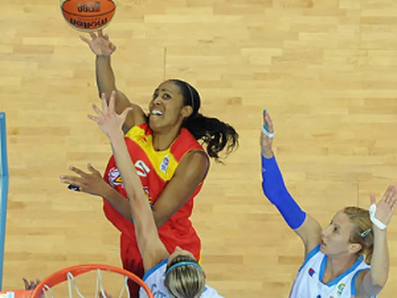 Eurobasket ’09: España no se deja sorprender y gana fácilmente a Grecia. Letonia hace lo propio con las checas y ambas se clasifican para cuartos de final